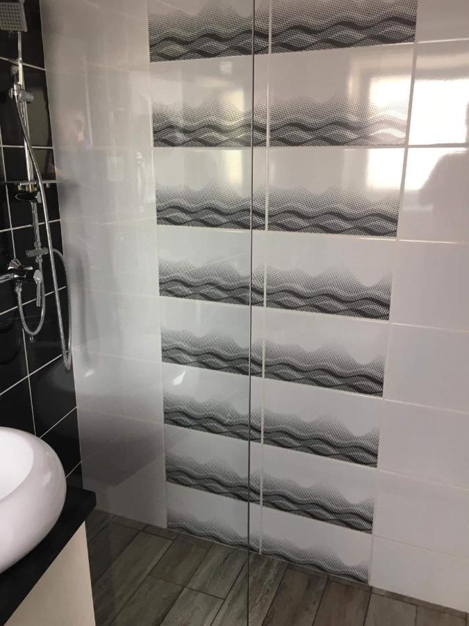 Cuki Apartmanok Dombóvár Εξωτερικό φωτογραφία