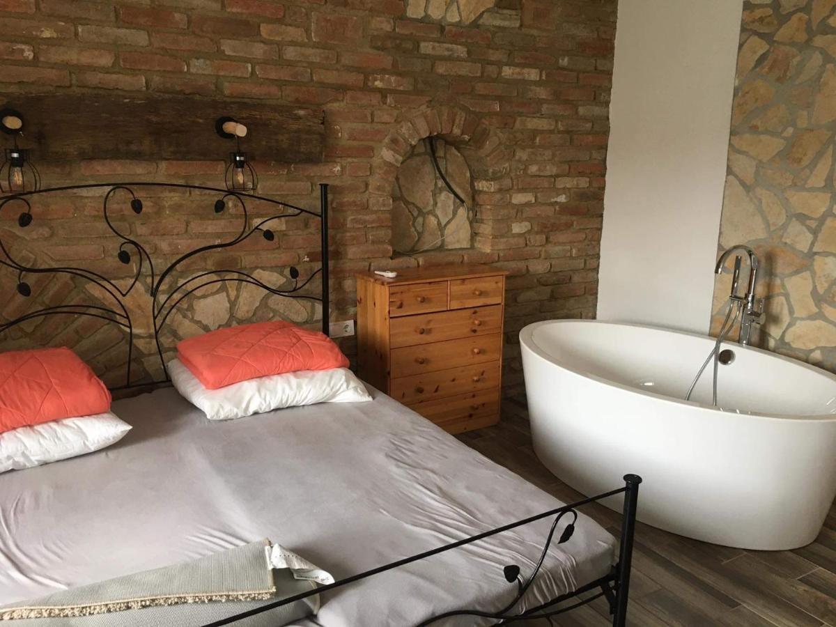 Cuki Apartmanok Dombóvár Εξωτερικό φωτογραφία